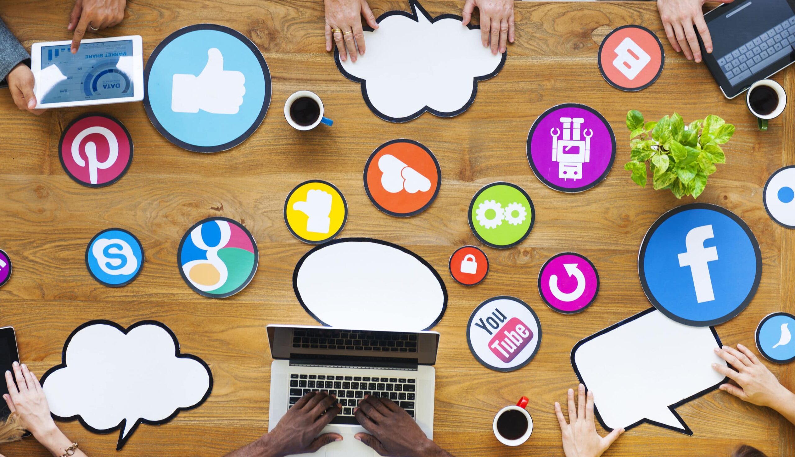 Why SMBs Need To Outsource Social Media Marketing?